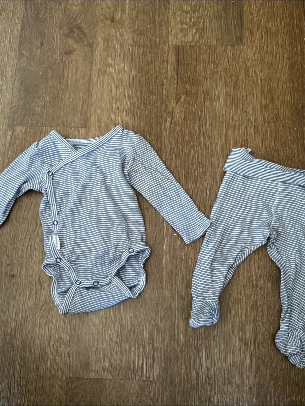 H&M Organic Cotton Baby Striped Long Sleeve Onesie and Pants Set 2-4 months
